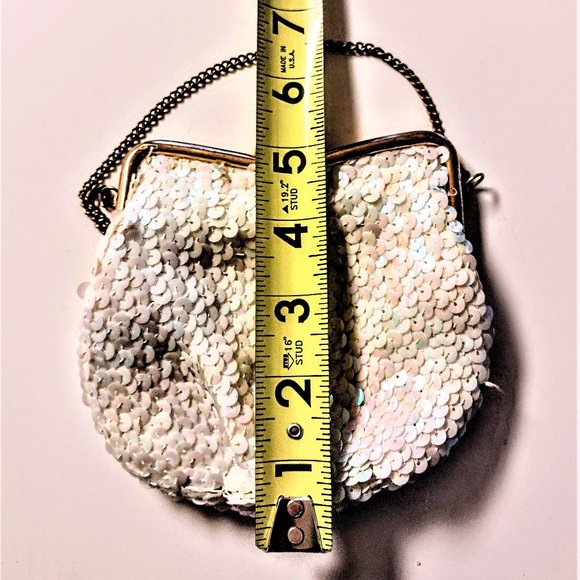 Vintage Women's White Iridescent Sequin Evening Bag/Clutch ~ Gold Tone ~ GVC - Picture 5 of 9